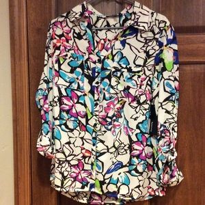 NWT Floral Button-Down Flowy Shirt